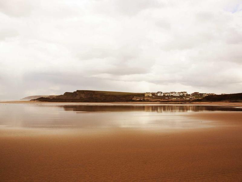 数字游民<br>qyy4iewj.cn 巴厘岛办公桌